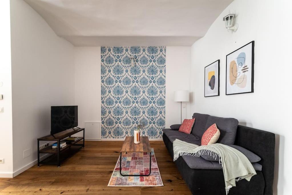 Cozy 1Br Duplex Near Center By Hm Apartman Bécs Kültér fotó
